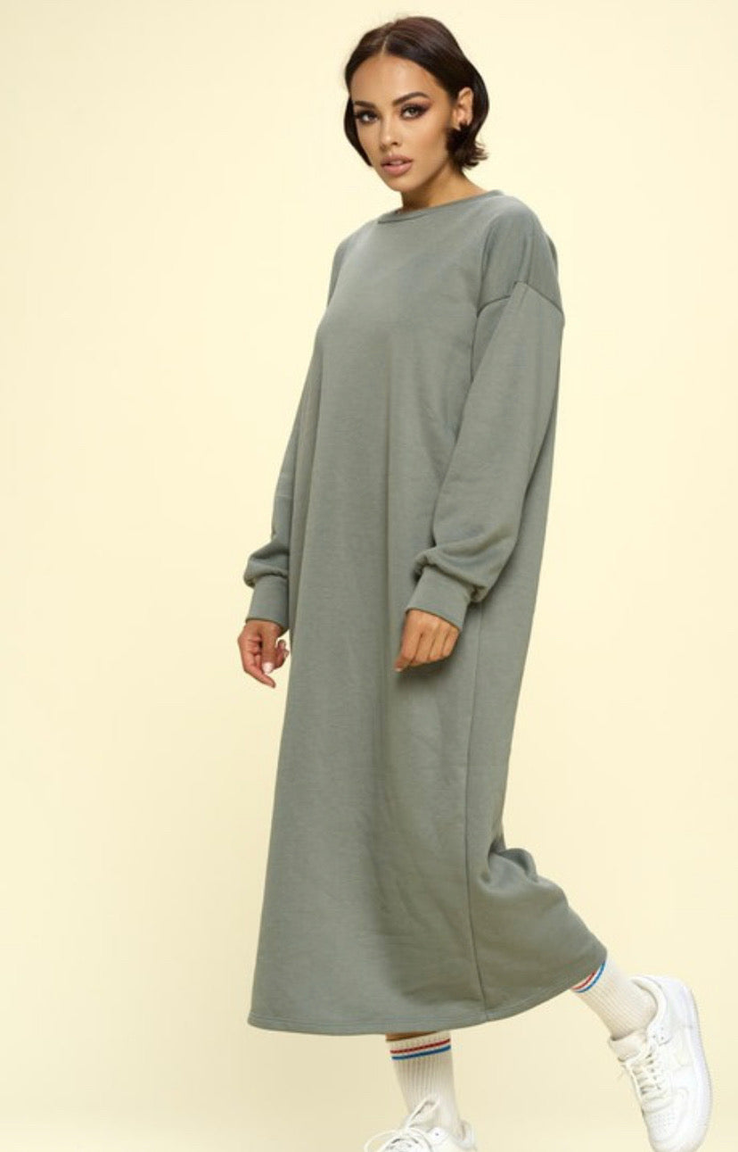 "REFLECT AND CHILL" MAXI SWEATER DRESS